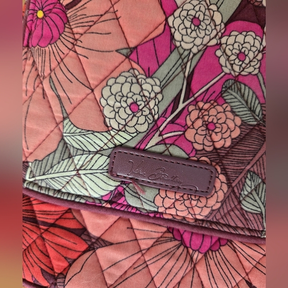 VERA BRADLEY Red/Pink Bohemian Blooms Mini Hipster Crossbody Purse 15716-675 - Picture 10 of 10